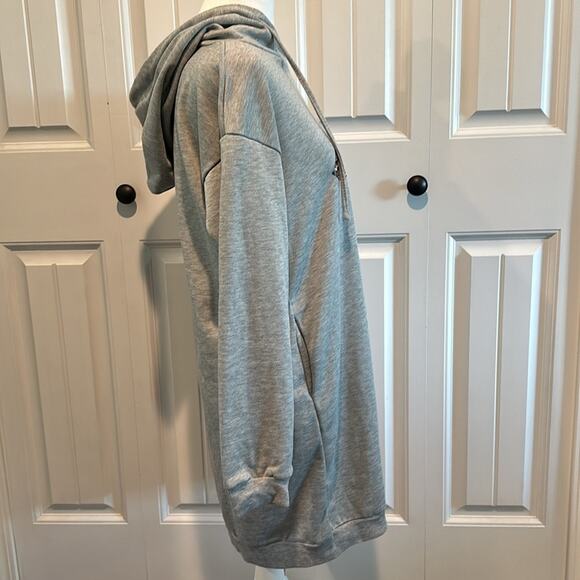 Leopard Print Lips Gray Medium Graphic Hooded Sweatshirt Dress NWOT - Picture 8 of 12